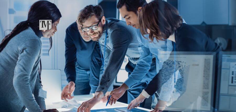 Mapping Influence: How to Identify Industry Trailblazers in Your Field?